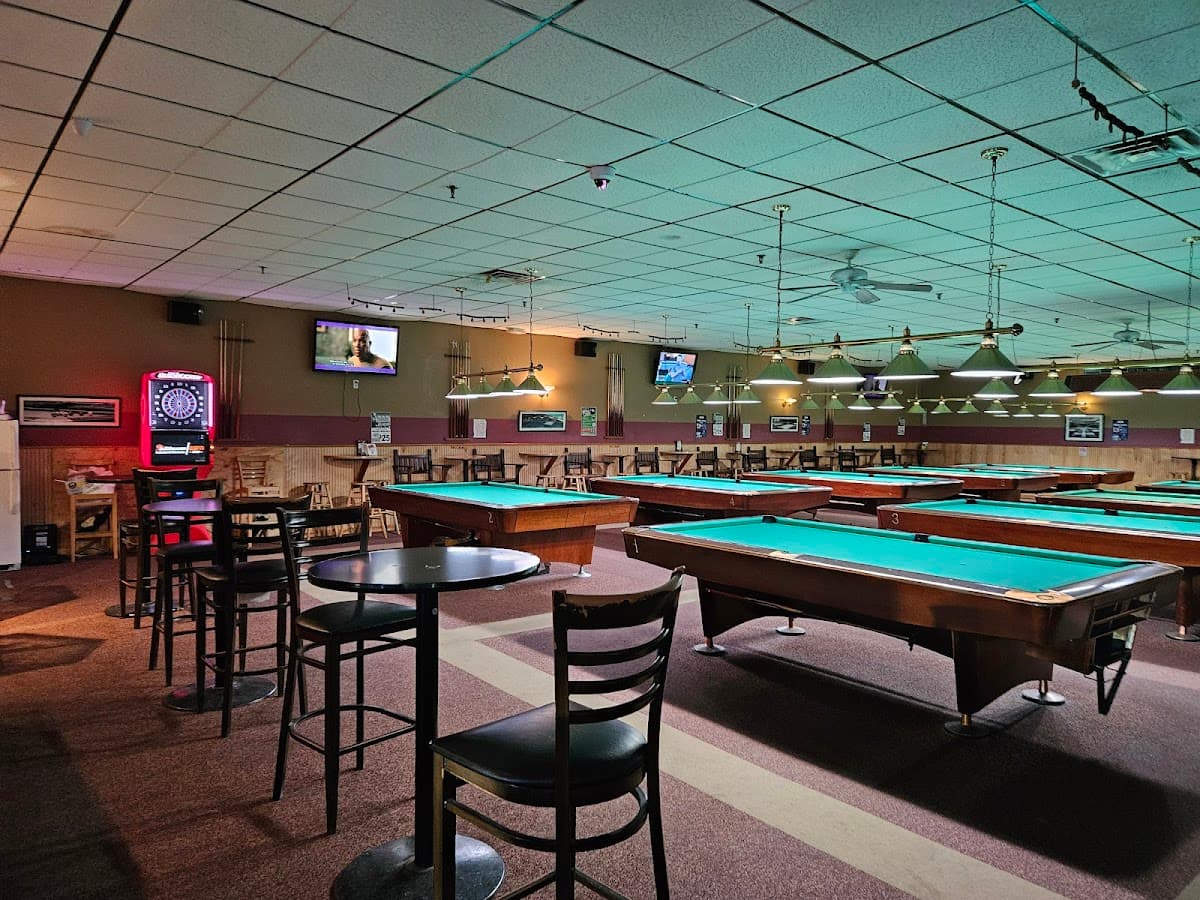 Diamond Jims Billiards & Pub