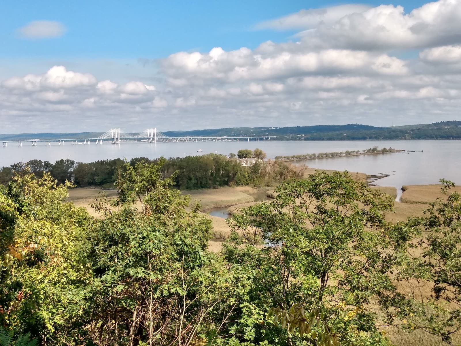 Tallman Mountain State Park