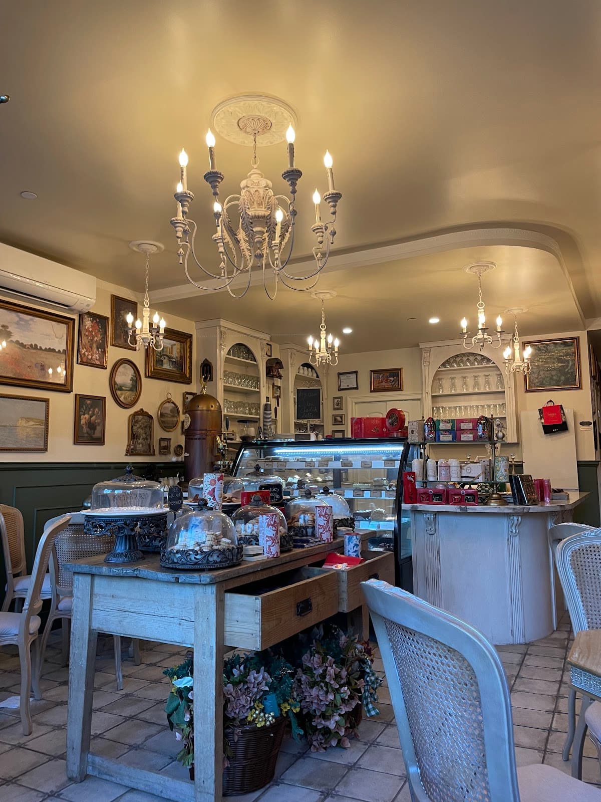 Bon Vivant Patisserie & Cakery