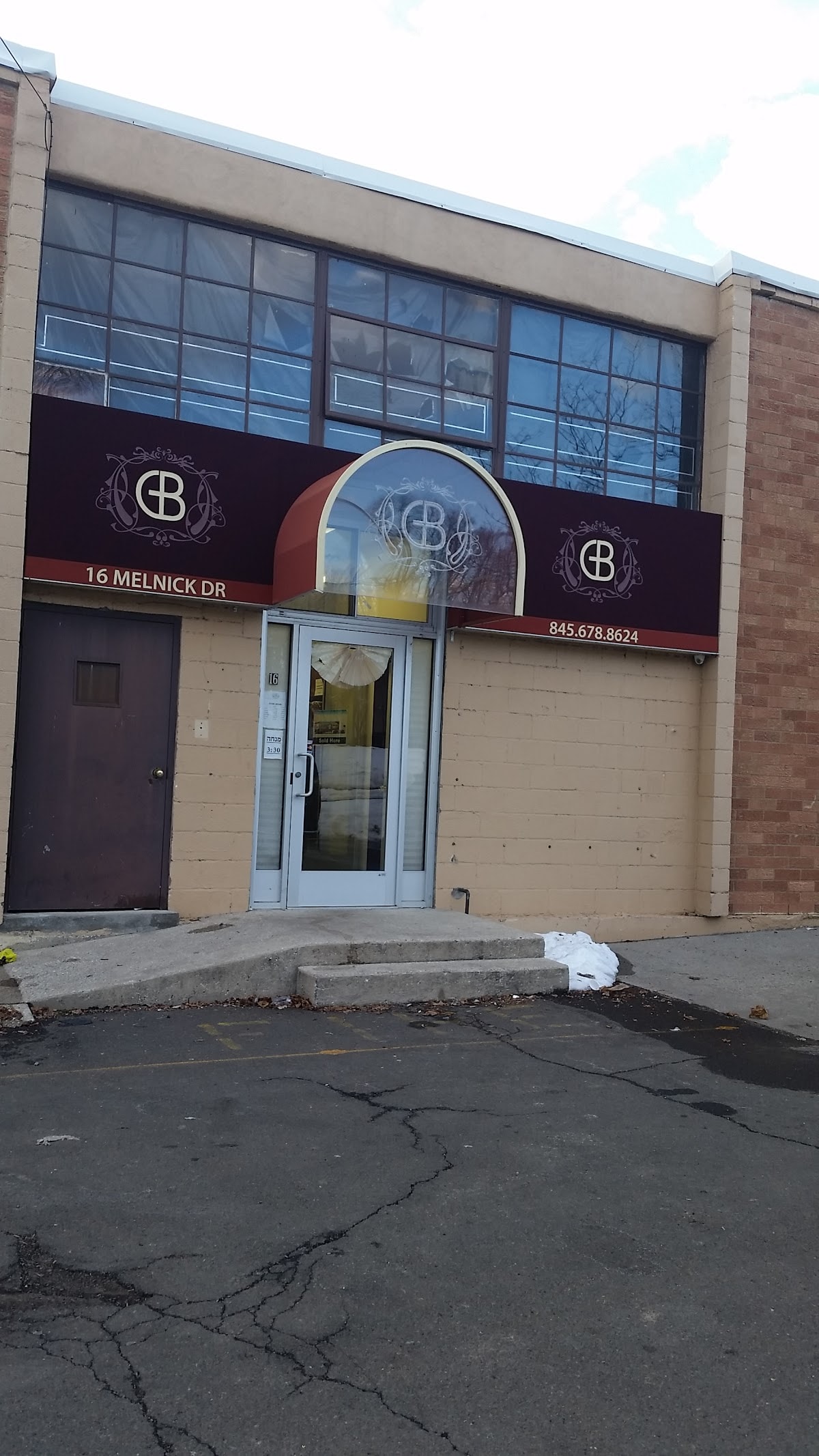 Monsey's Go-To Stop for Modest, Everyday Family Clothing