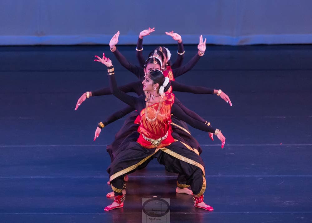 Indian Classical Dance & Bollywood class image