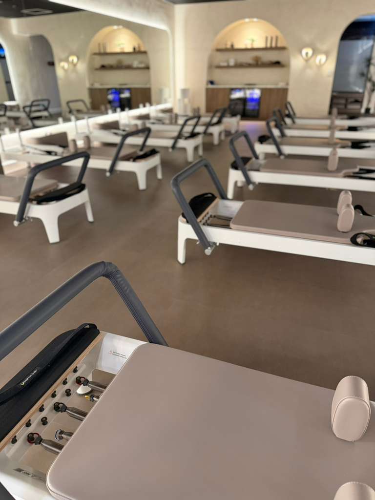 Reformer Pilates & Mat Classes class image