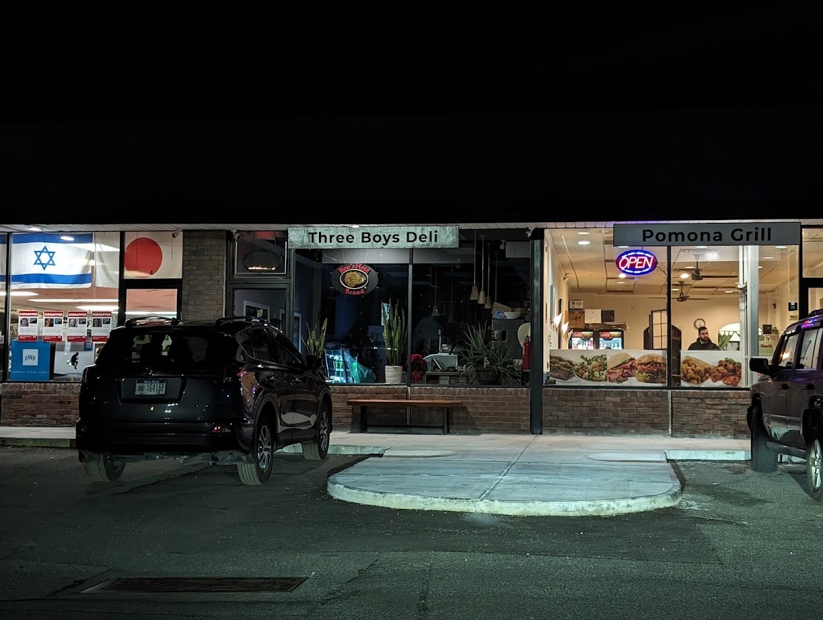 The Route 202 kosher deli Pomona regulars already know