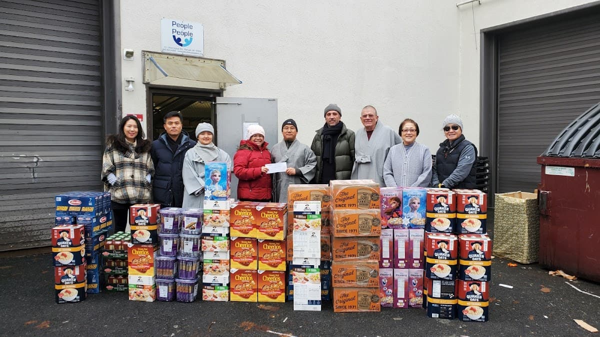 Rockland neighbors delivering food and household donations to People to People