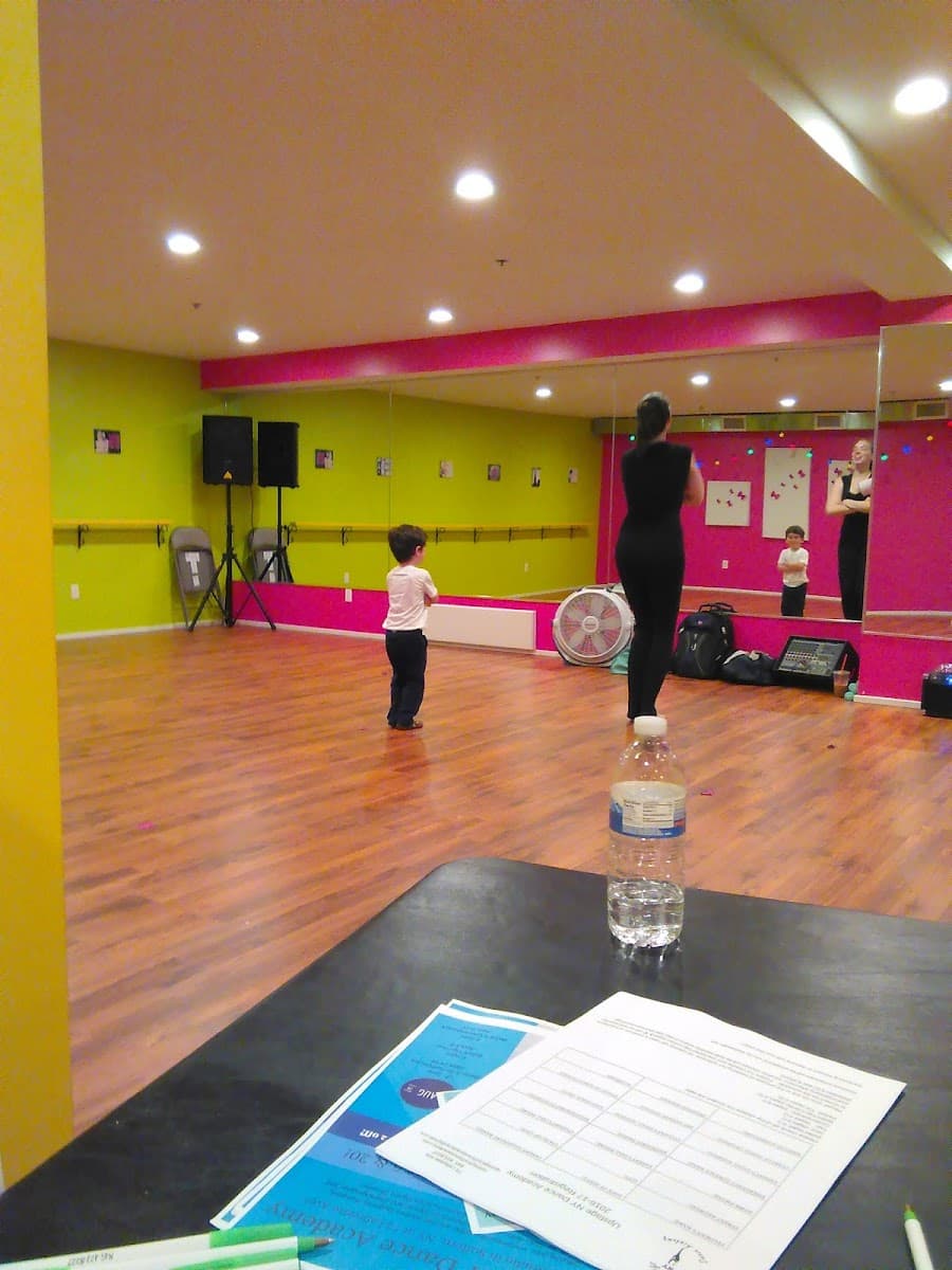 Upstage NY Dance Academy class image