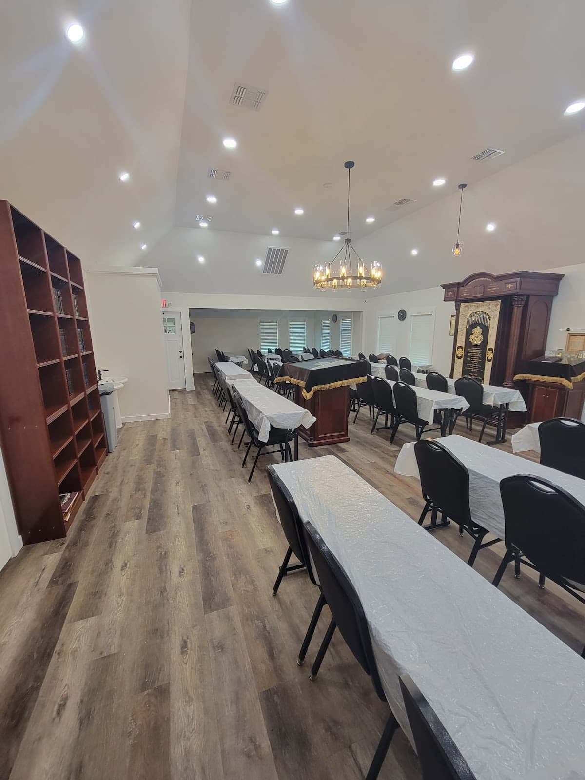 Pupa Shul (Saddle River) - פאפא שול